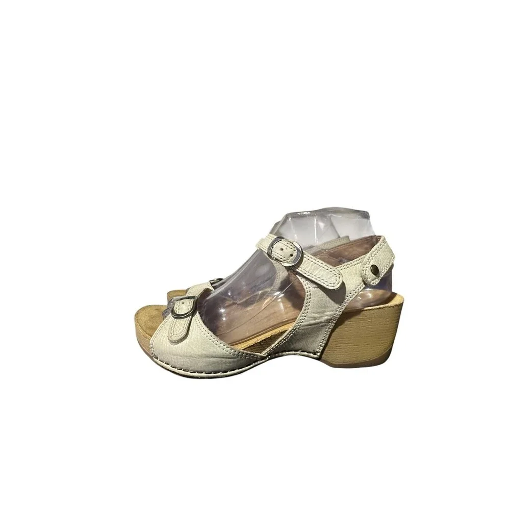 Dansko Tricia Wedge Sandals Sz EU 40 US 9.5 Biege Hook & Loop Closure Boho Y2K